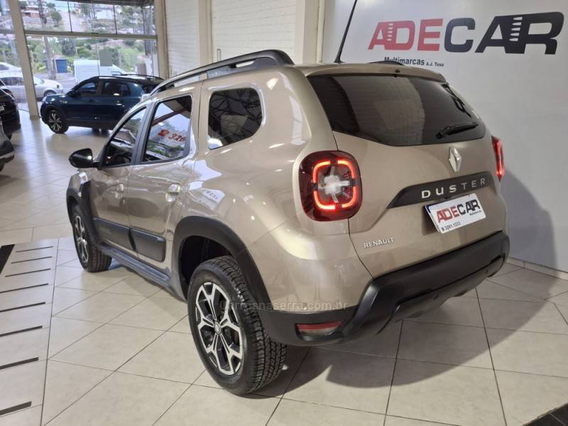 RENAULT - DUSTER - 2021/2021 - Bege - R$ 96.500,00