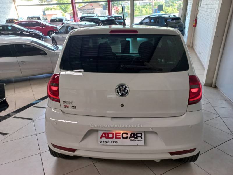 VOLKSWAGEN - FOX - 2012/2013 - Branca - Sob Consulta